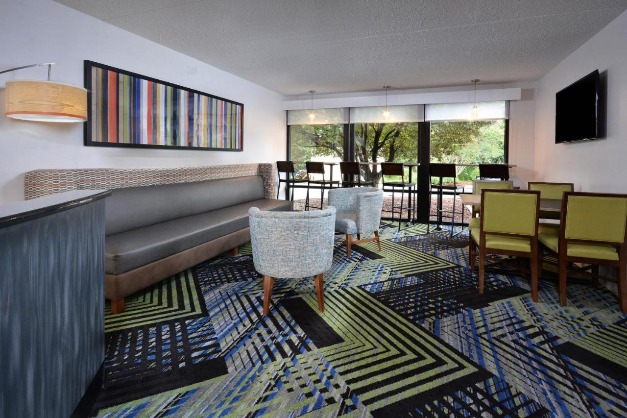 Holiday Inn Express Lynchburg By Ihg Екстер'єр фото