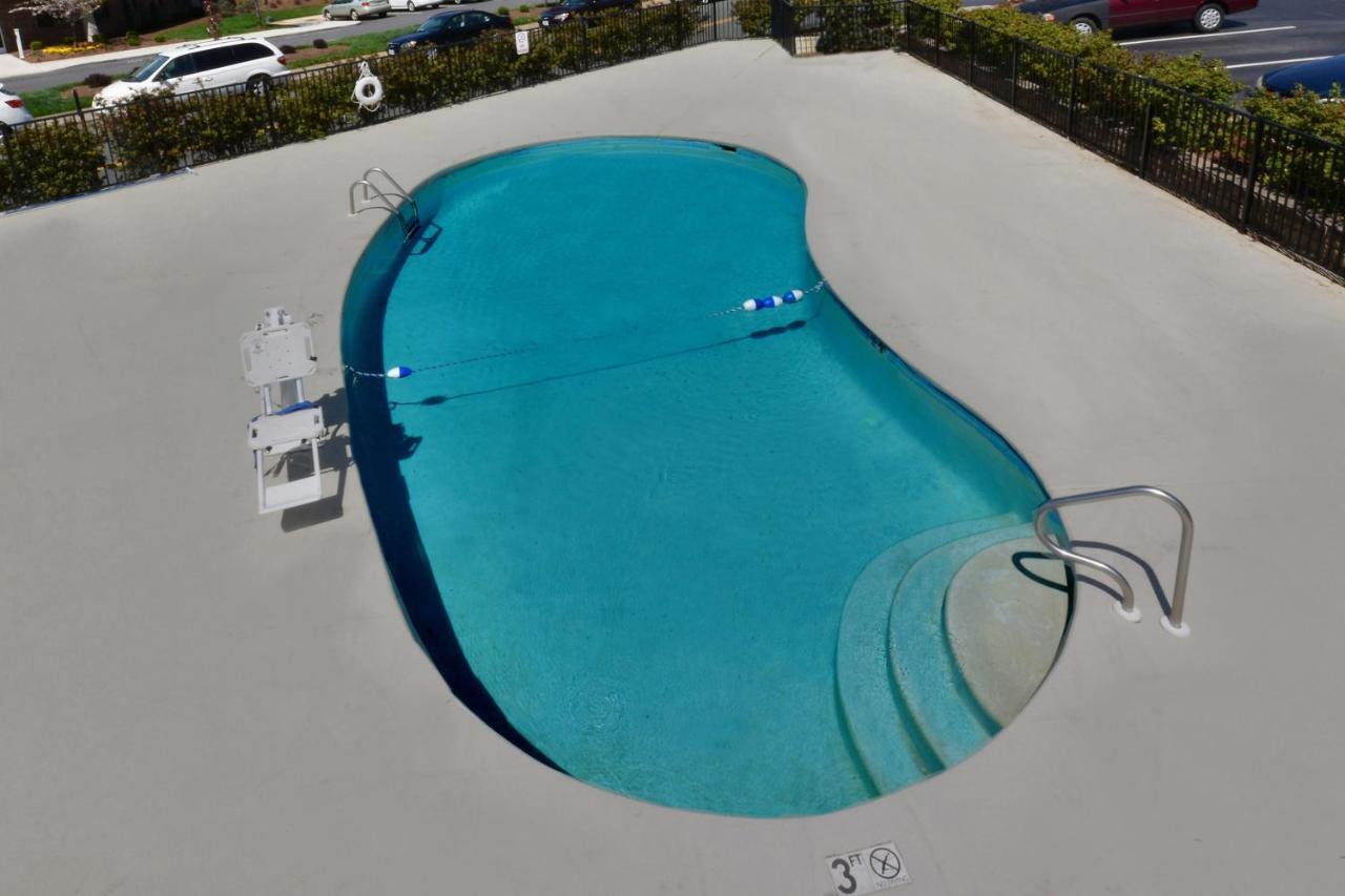 Holiday Inn Express Lynchburg By Ihg Екстер'єр фото