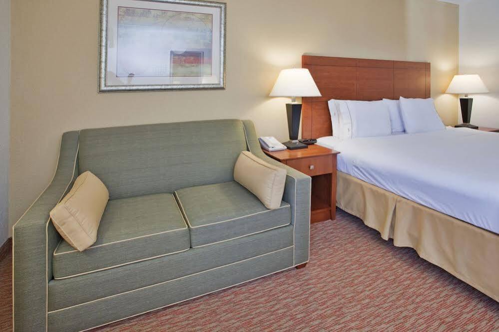 Holiday Inn Express Lynchburg By Ihg Екстер'єр фото