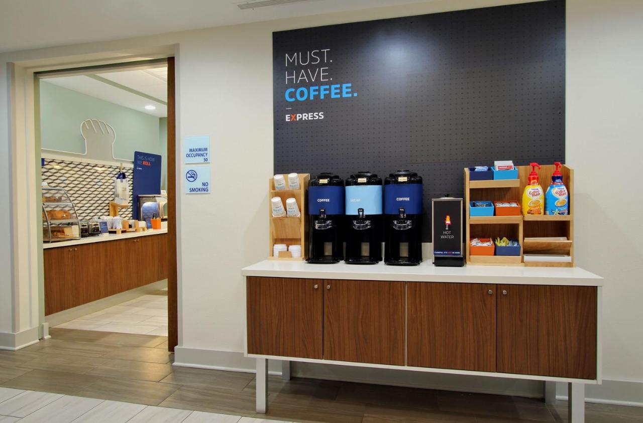 Holiday Inn Express Lynchburg By Ihg Екстер'єр фото